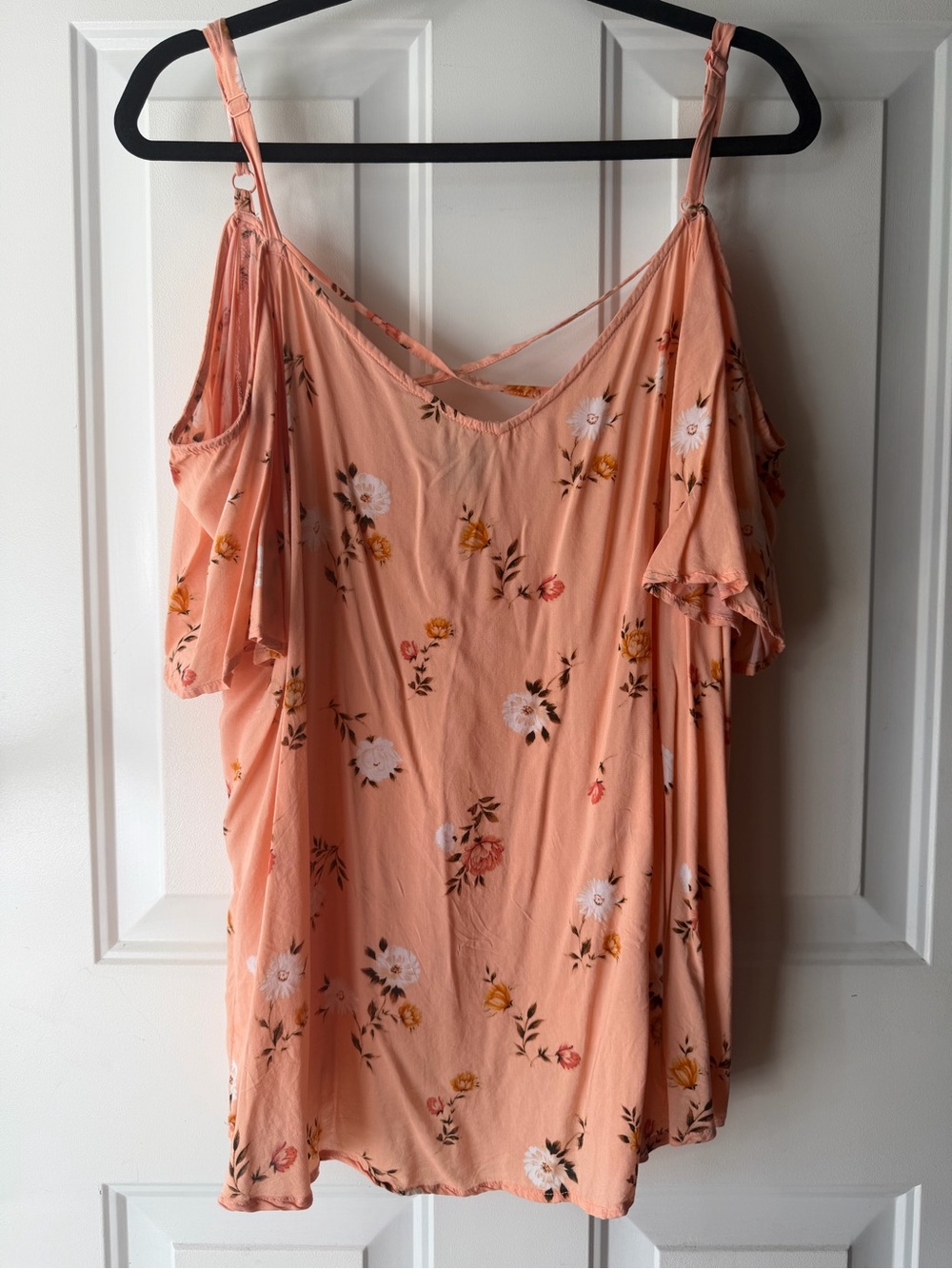 torrid size 2 Peach Floral Cold-Shoulder Cami